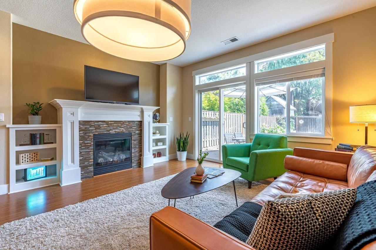 Modern home, Four bedrooms, King Beds Tigard Buitenkant foto