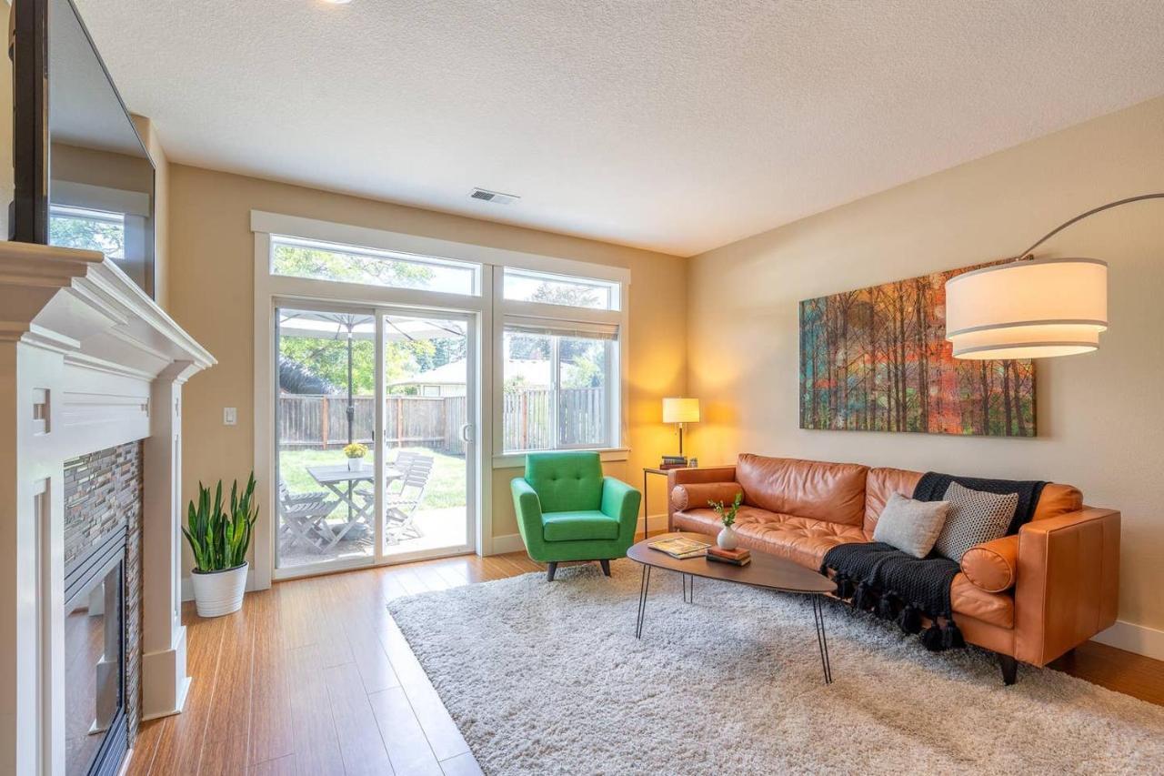 Modern home, Four bedrooms, King Beds Tigard Buitenkant foto
