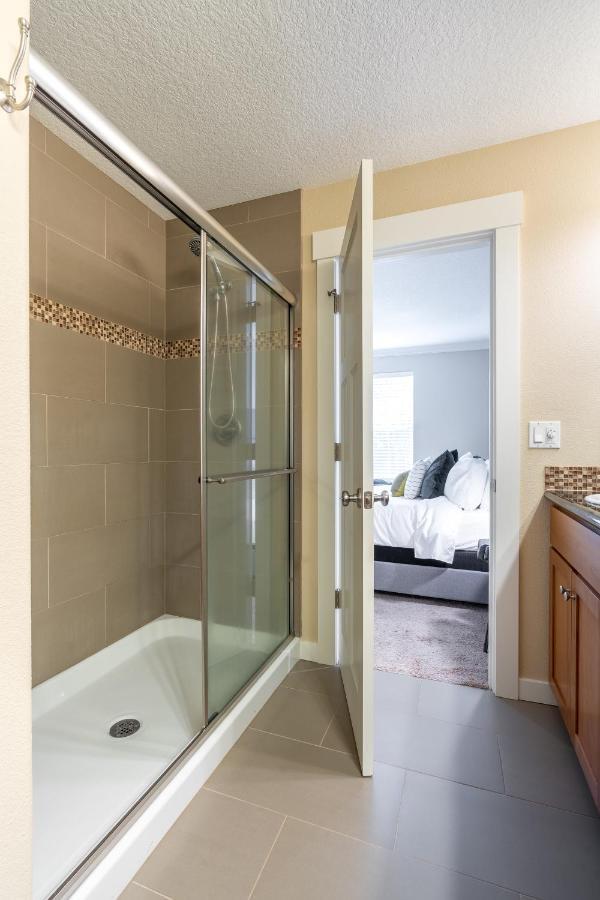 Modern home, Four bedrooms, King Beds Tigard Buitenkant foto